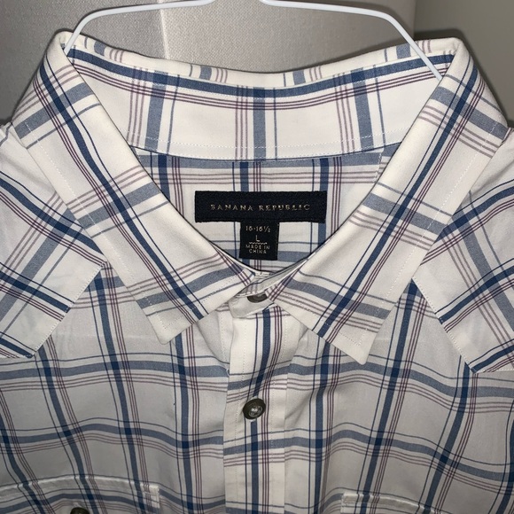 Banana Republic long-sleeve with pockets. - Picture 2 of 3